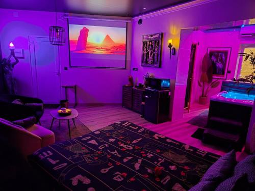 Solesmes Bed & Breakfast | Chambre SPA Toutankhamon