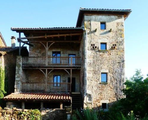Saint-Cirgues Bed & Breakfast | Chambre spacieuse dans maison de caractère, au calme, avec belle vue