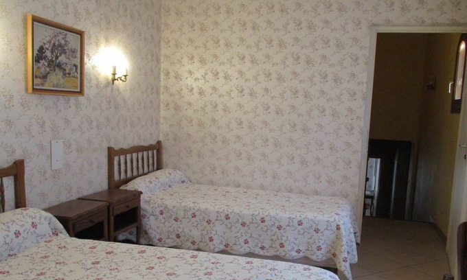 Valros House | Chambres D'hôtes Twin