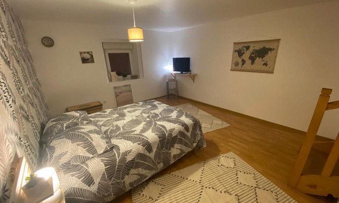 Saint-Nabord House | chambres de l'étang de la Demoiselle