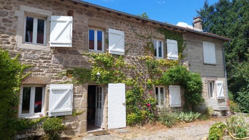 Le Monteil-au-Vicomte House | Chambres indépendantes dans maison à la campagne