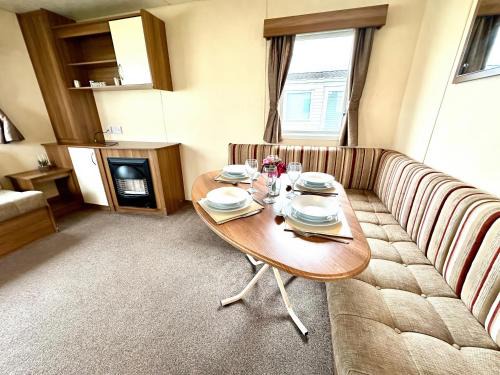 Whitley Bay House | Chamki Lodge