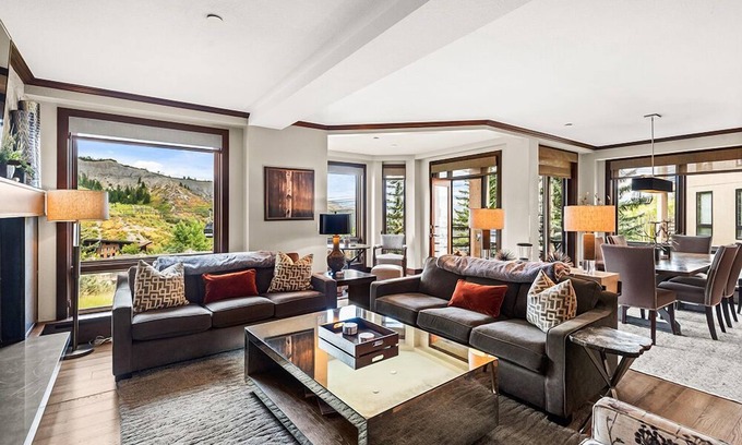 Snowmass Village Condo | Chamonix 26 | Snowmass Ski-In/Ski-Out Condo w/Shared Pool/Hot Tub/Private Washer/Dryer/WiFi