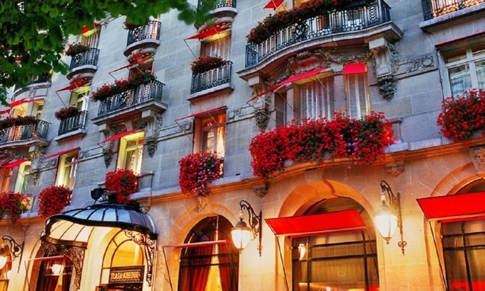 8th Arrondissement Apartment | Champs Elysees-the mythical Avenue of Paris-an elegant space of 160m2