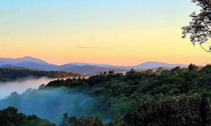 Boone House | Chapel Rest/Breathtaking Views - Blue Ridge Pkwy. Minutes to Boone/Blowing Rock