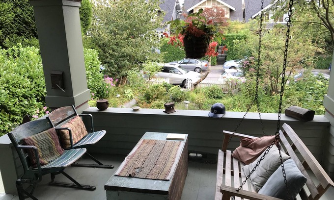 Kitsilano House | Character Home Steps from the Sea