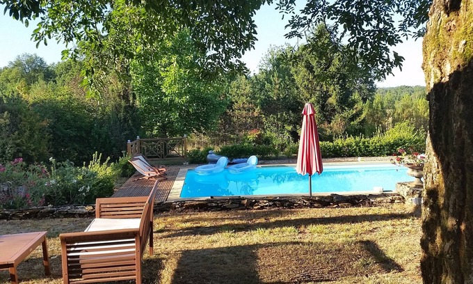 Saint-Genies House | Character mansion in Dordogne. Park, swimming pool, private parking, wifi.