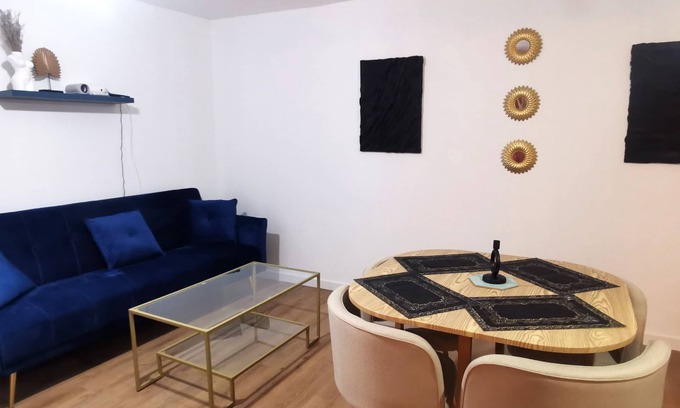 Vinzelles Apartment | Charleston au Coeur de Vinzelles