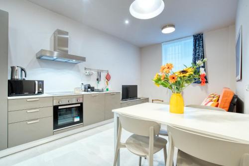 Montalbino Apartment | Charlotte BB House Milano