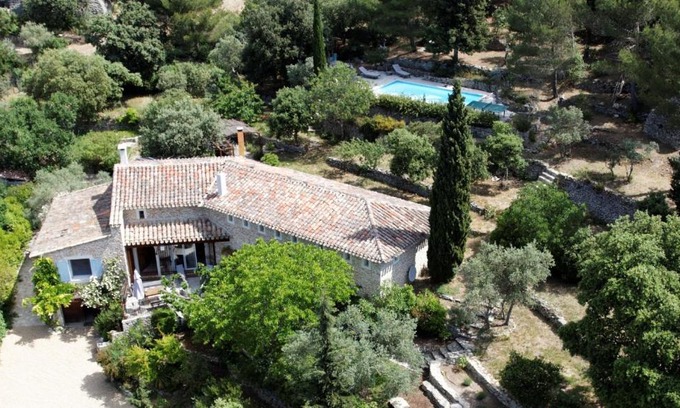 Saumane-de-Vaucluse House | Charm in Provence