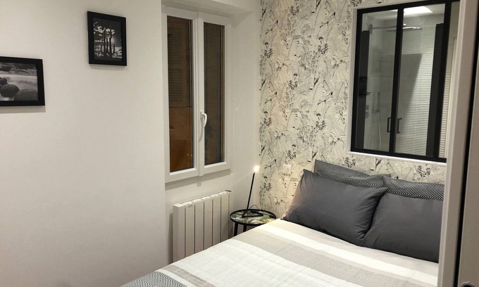 Sanary-sur-Mer Apartment | Charmand 40 m2 cosy nest in the heart of Sanary's historic center