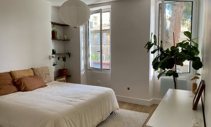 4th Arrondissement Apartment | Charmant Appartement Marseillais