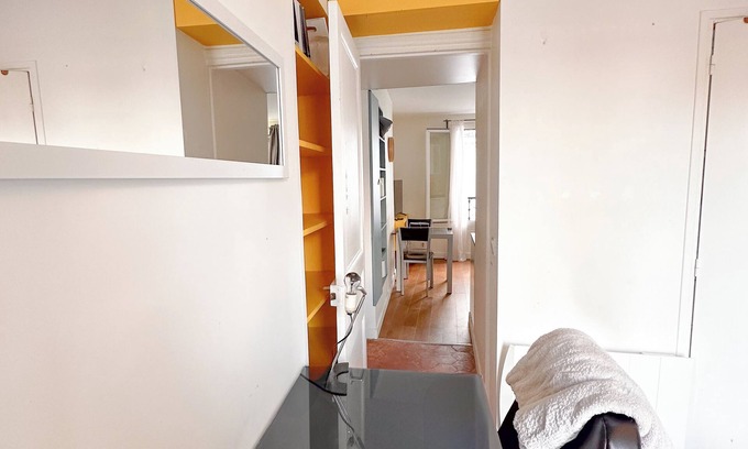 Combat Apartment | Charmant ET Lumineux 2 Pièces EN Plein Coeur DE Paris