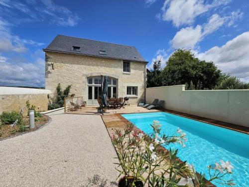 Avon-les-Roches House | Charmant Gîte 6 Pers avec Piscine Privée et Jardin, Avon-les-Roches - FR-1-381-629