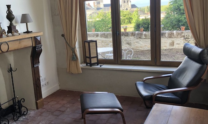 Saint-Aignan Apartment | Charmant Gite Lumineux en rez de. Jardin