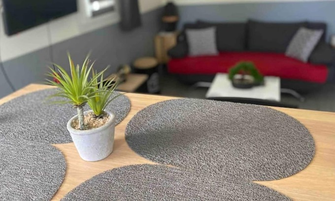 Sucy-en-Brie Apartment | Charmant Studio