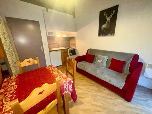 Les Angles Apartment | Charmant studio mezzanine avec WiFi, coin cabine, proche pistes, Les Angles - FR-1-593-34