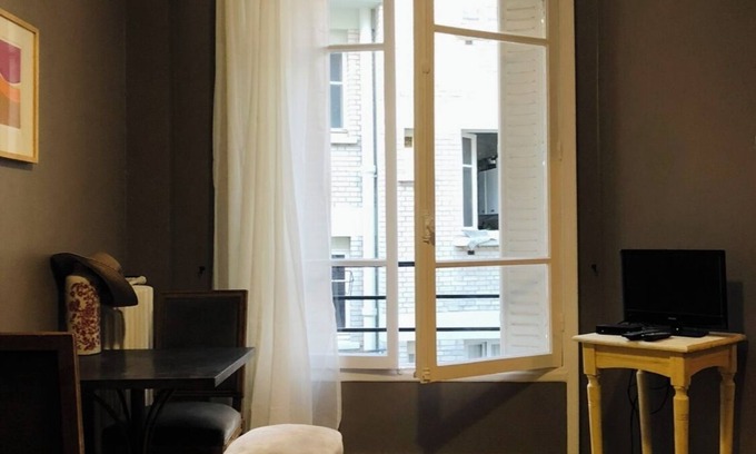 Arsenal Apartment | Charmant Studio Place des Vosges Paris