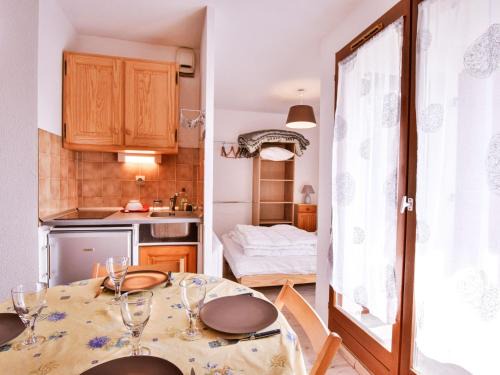 Bernex Apartment | Charmant T2 de 23m² à Bernex, proche pistes et randonnées, avec balcon et tout équipé - FR-1-498-34