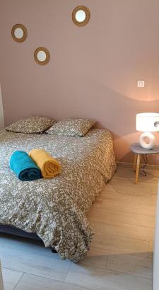Novalaise House | Charmant Triplex plein centre