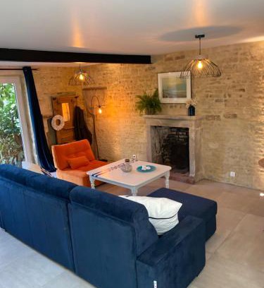 Colleville-Montgomery House | Charmante maison du XVIII en pierre rénovée