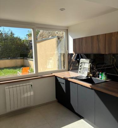 Saint-Marceau House | Charmante maison de pierre rénovée a 5min de Charleville-Mézières