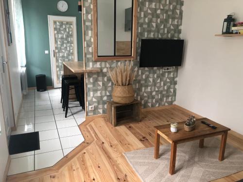 Les Romains House | Charmante petite maison proximité Vichy centre