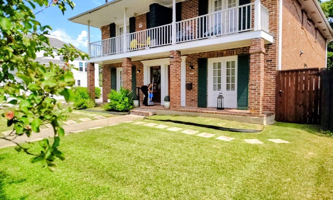 Lakeview House | Charmed New Orleans Lakeview Neighborhood Living