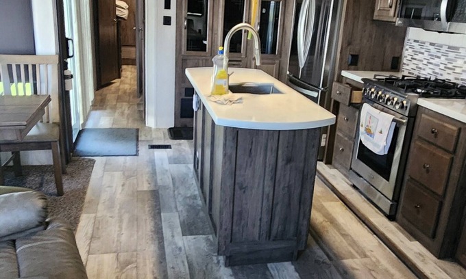 Prince Edward House | Charming 1-bedroom mobile home with WiFi, AC in fabulous Prince Edward county