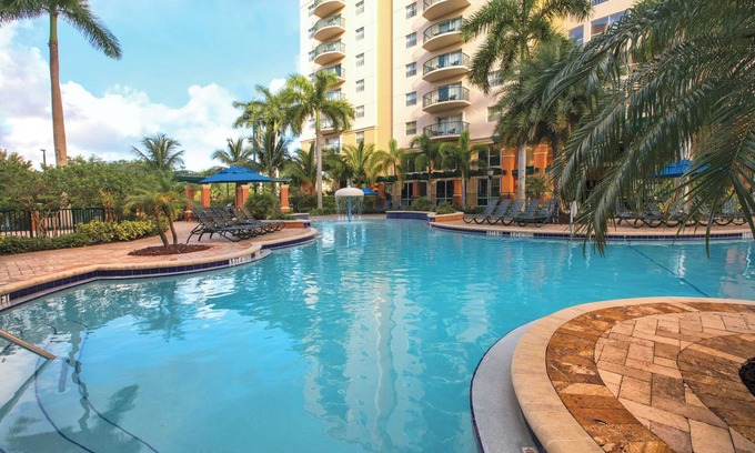 Survey Creek Resort | Charming 1-bedroom resort with AC, WiFi in delightful Pompano Beach
