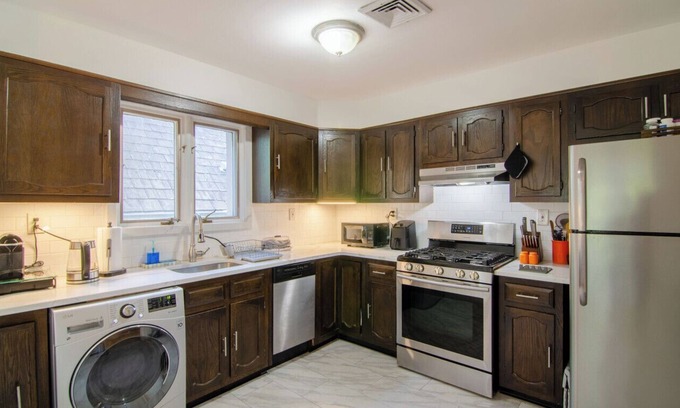 Hoboken Apartment | Charming 1-bedroom apartment with Fast WiFi in Hoboken close to NYC