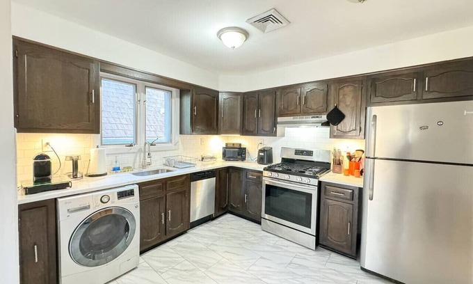 Hoboken Apartment | Charming 1-bedroom apartment with Fast WiFi in Hoboken close to NYC