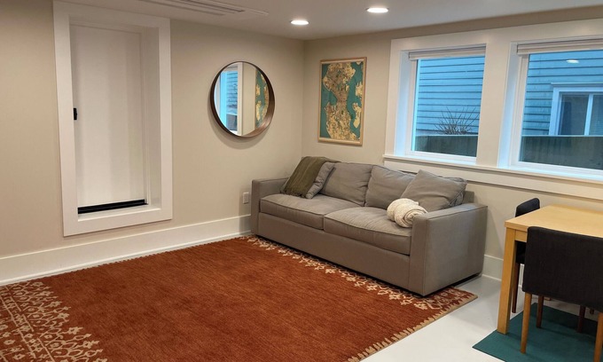 Wallingford Apartment | Charming 1-bedroom apartment in fabulous Seattle with WiFi, AC