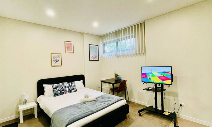 Botany Apartment | Charming 1-bedroom apartment in Botany, near the airport, with AC & WiFi