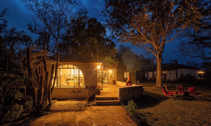 Naivasha House | Charming 1-bedroom cottage on Lake Naivasha with private garden and wildlife views on the lake.