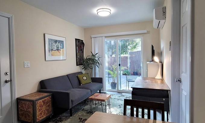 Grand Lake Cottage | Charming 1-bedroom cottage with AC near Piedmont and Lake Merritt. Pet friendly!