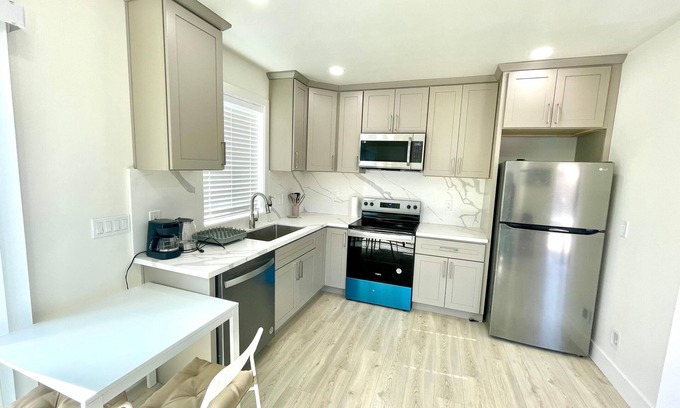 Fremont House | Charming 1-bedroom house with WiFi, AC in delightful Fremont
