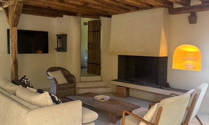 Boussy-Saint-Antoine Villa | Charming 13th-Century Mill in Boussy-Saint-Antoine