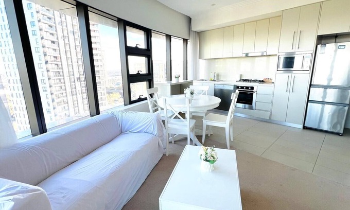 Sydney Olympic Park Apartment | Charming 2-bedroom apartment in Sydney Olympic Park with AC, WiFi