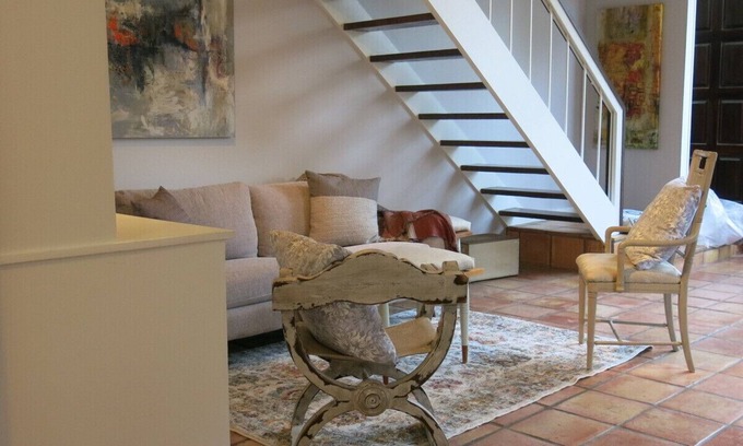 Houston House | Charming 2 bd townhome with private garden.