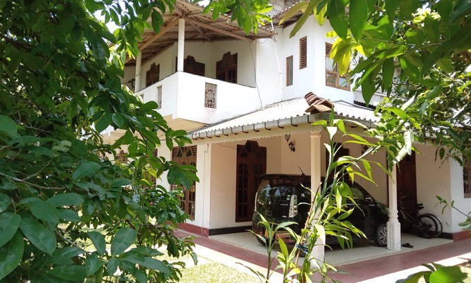 Weligama Apartment | Charming 2-Bed Apartment in Weligama