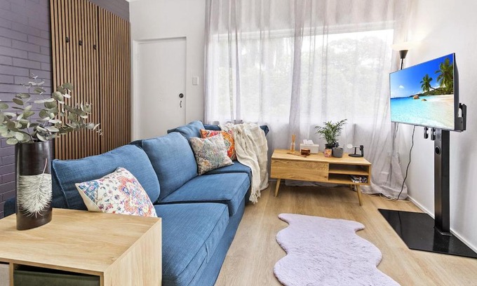 St. Lucia Apartment | Charming 2-Bed Near River & City