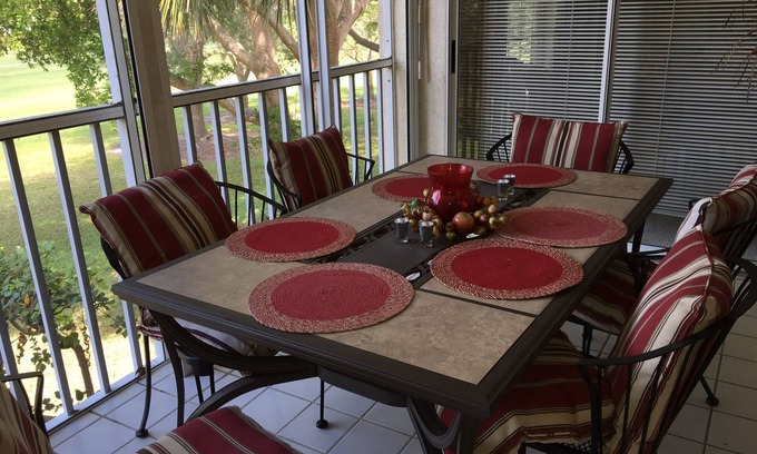 Bonita Springs Condo | Charming 2 Bed plus den/2 Bath condo. Spanish Wells golf course view