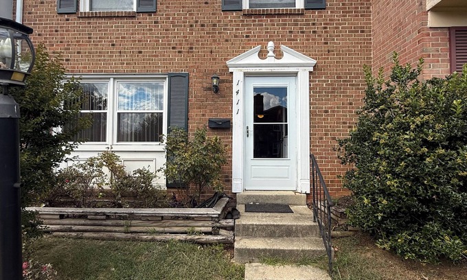Fort Washington House | Charming 2-bedroom townhome in cool Fort Washington recently remodeled,