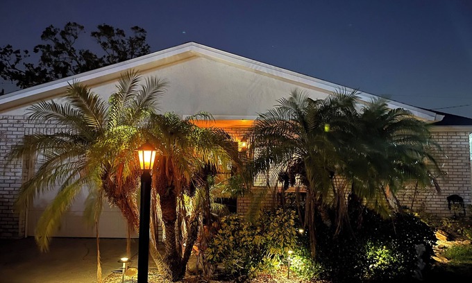 Disston Heights House | Charming 2-bedroom pool house with fenced yard, pet friendly in St. Petersburg