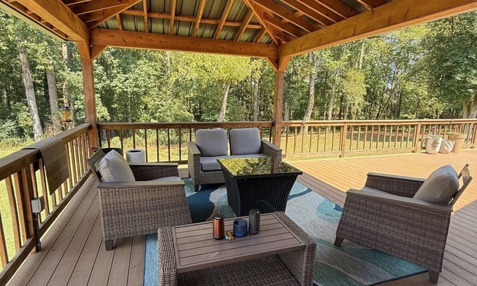 Delta House | Charming 2-bedroom, 2 bath home near hunting and outdoor adventure.