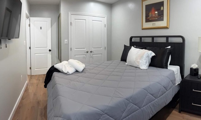 Trinidad Apartment | Charming 2-bedroom apartment in enchanting Washington with WiFi, AC