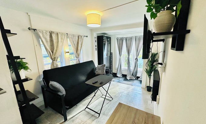 Watervliet Apartment | Charming 2 Bedroom Apartment in amazing Watervliet with Everything