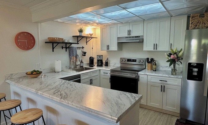Downtown Knoxville Apartment | Charming 2-bedroom apartment in brilliant Knoxville with walkable campus access.