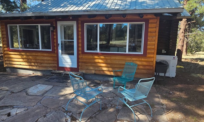 Williams Cabin | Charming 2-bedroom cabin with WiFi, AC in Williams, AZ nestled on 18 acres